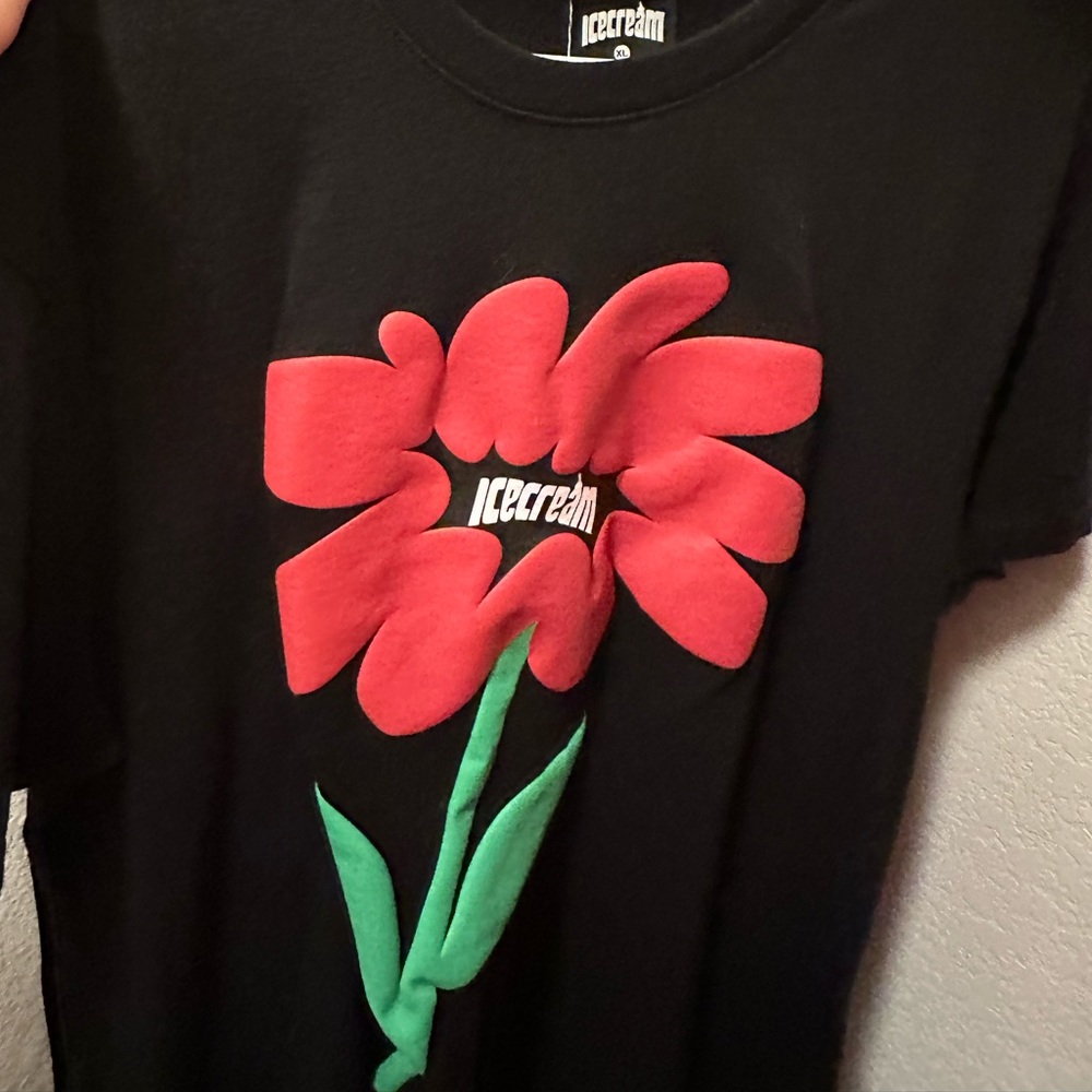 Icecream tee XL worn once